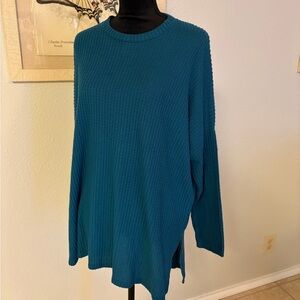 Zenana Outfitters Blue Knit Top Size Large NWOT